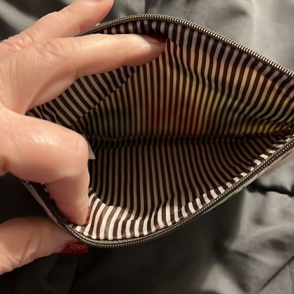 Thirty-One Cosmetics Pouch   - Picture 4 of 4